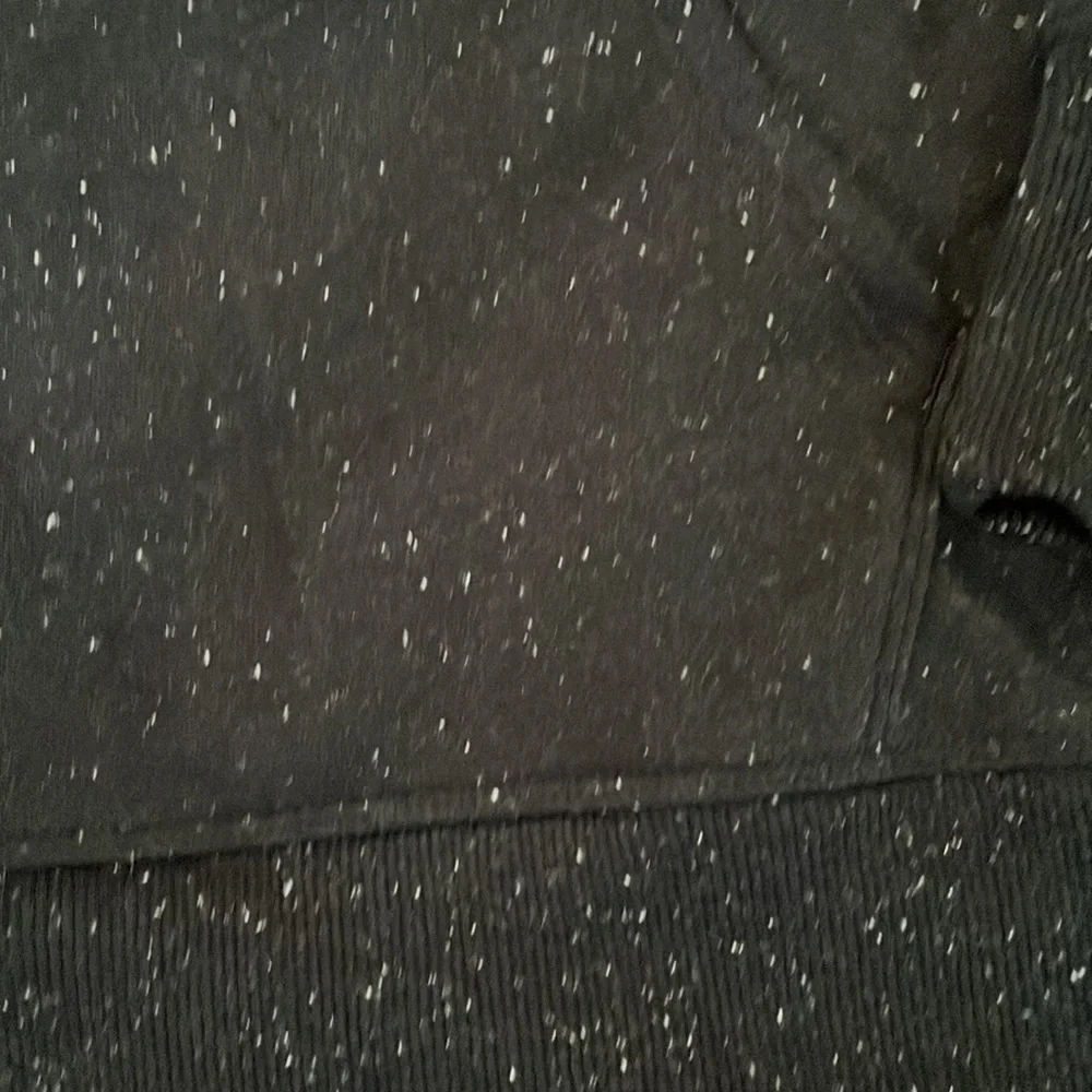 NWT Under Armour Black with White Hoodie Sizes 1X - Picture 3 of 3